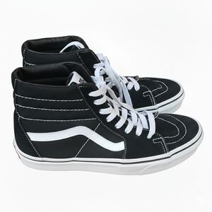 Vans Sk8-Hi high-top shoe in the black white colorway Size 8